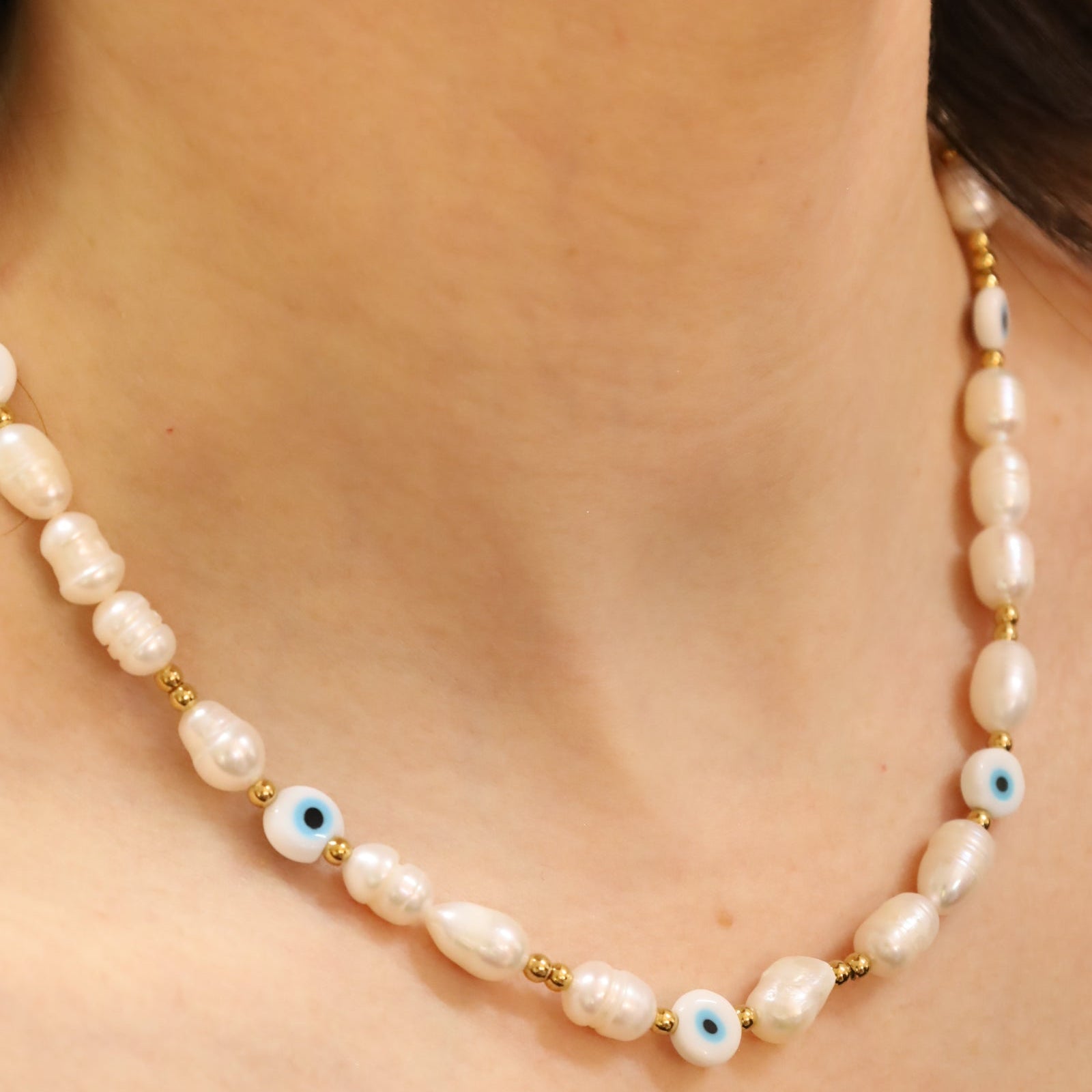 Collier “Naya” – Perle de culture  & Œil Protecteur