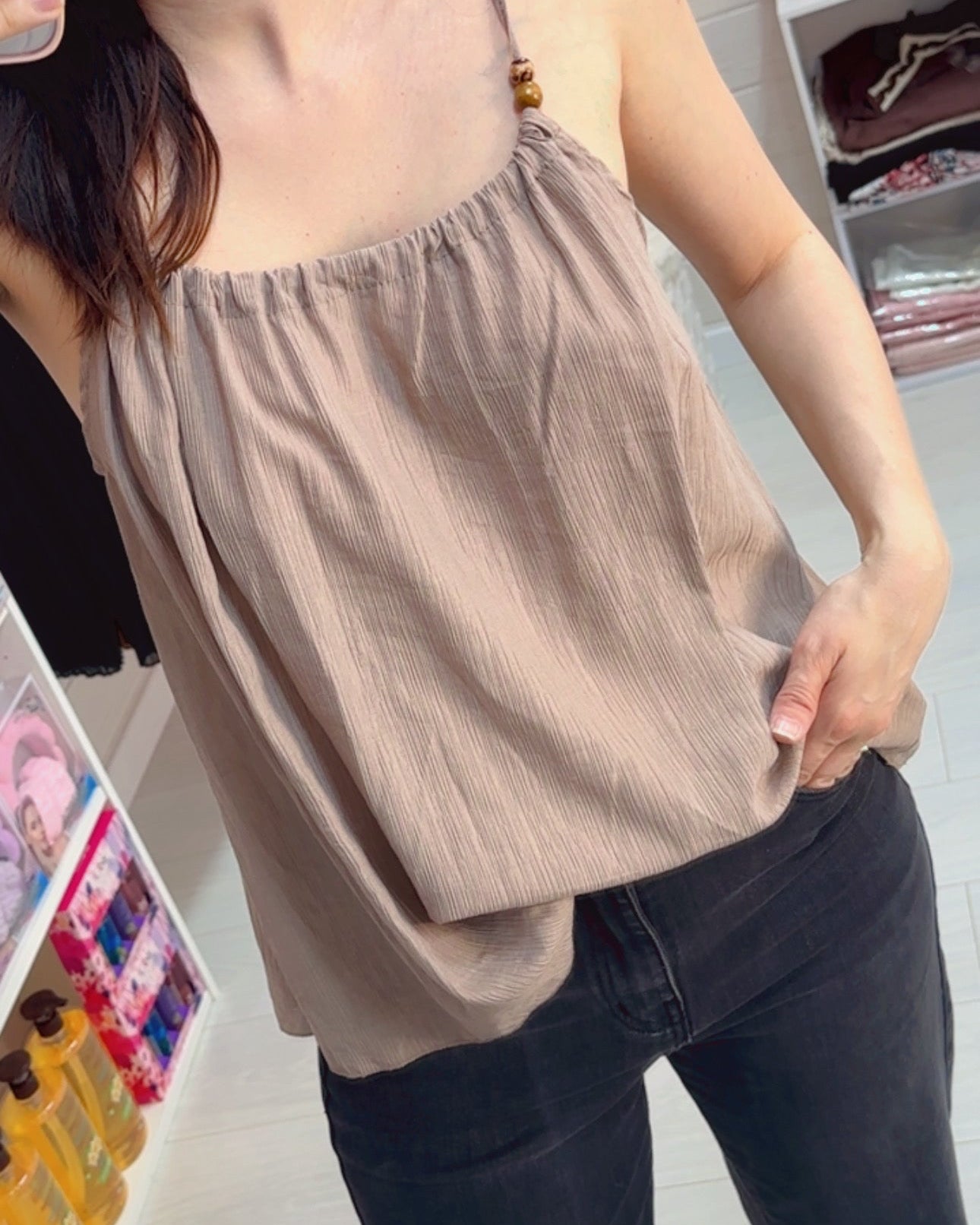 top femme, top fluide, top bretelles, top bohème chic, top été femme, mode femme tendance, top grande taille, top élégant femme, boutique femme, top perles
