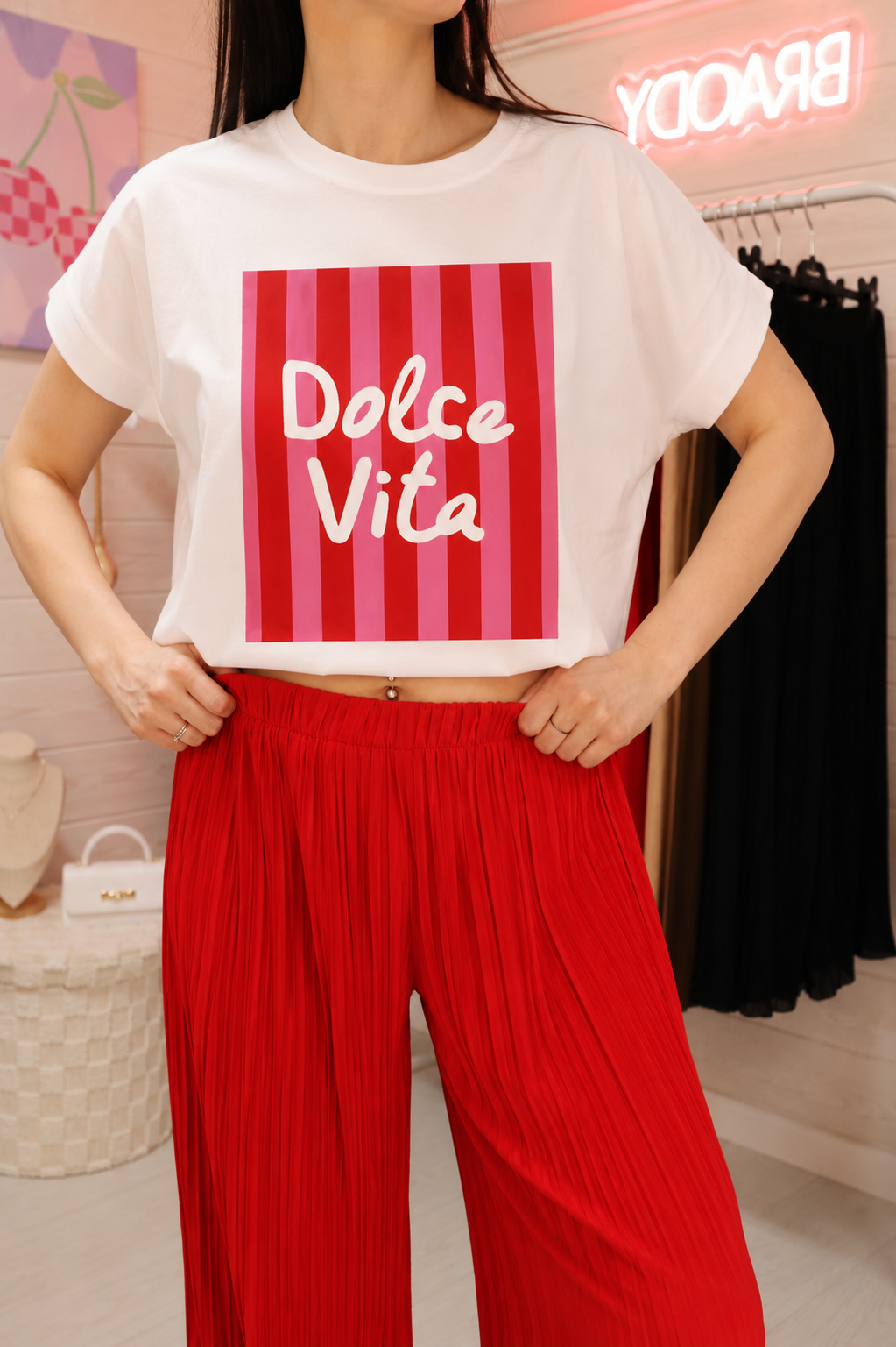 t-shirt femme, t-shirt imprimé, ibiza, t-shirt été, t-shirt coton femme, mode femme tendance, look casual chic, t-shirt oversize, boutique femme, t-shirt coloré


 